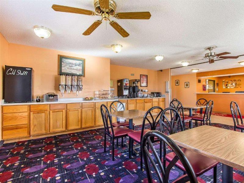 Econo Lodge & Suites Pekin Kültér fotó