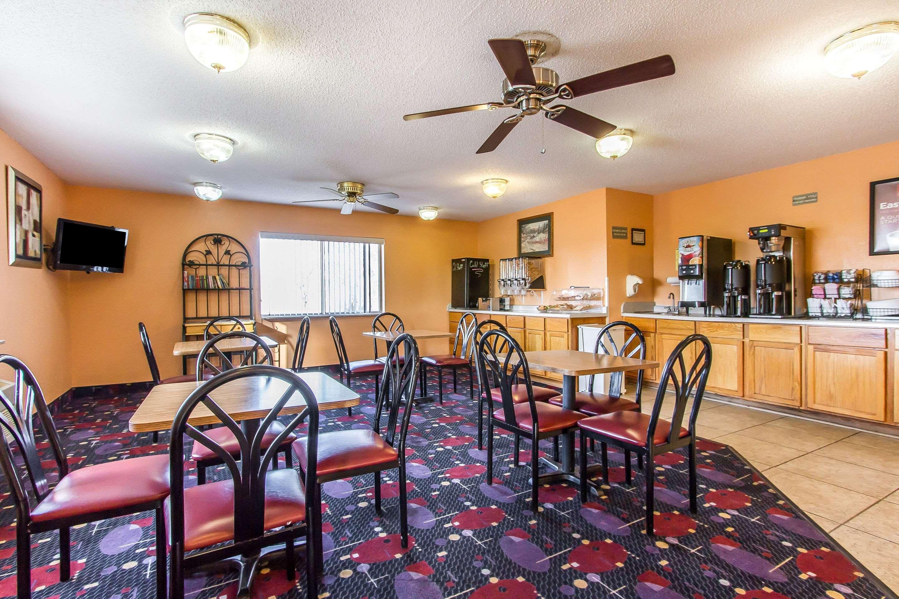 Econo Lodge & Suites Pekin Kültér fotó
