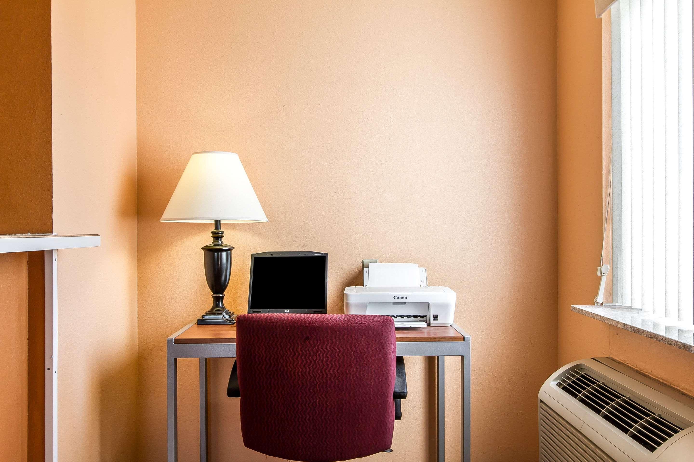 Econo Lodge & Suites Pekin Kültér fotó