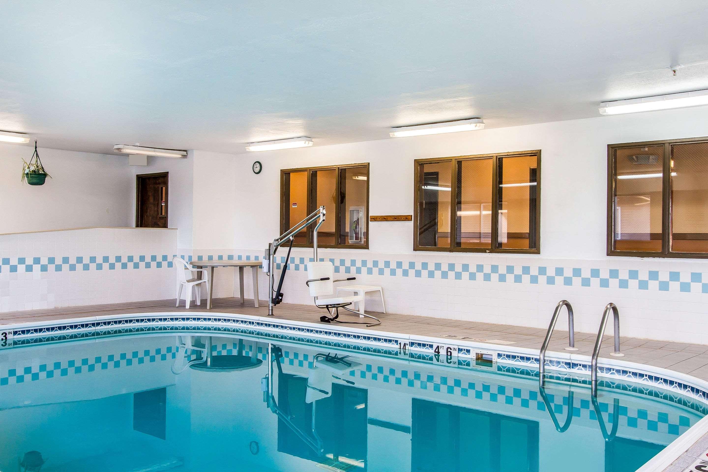 Econo Lodge & Suites Pekin Kültér fotó