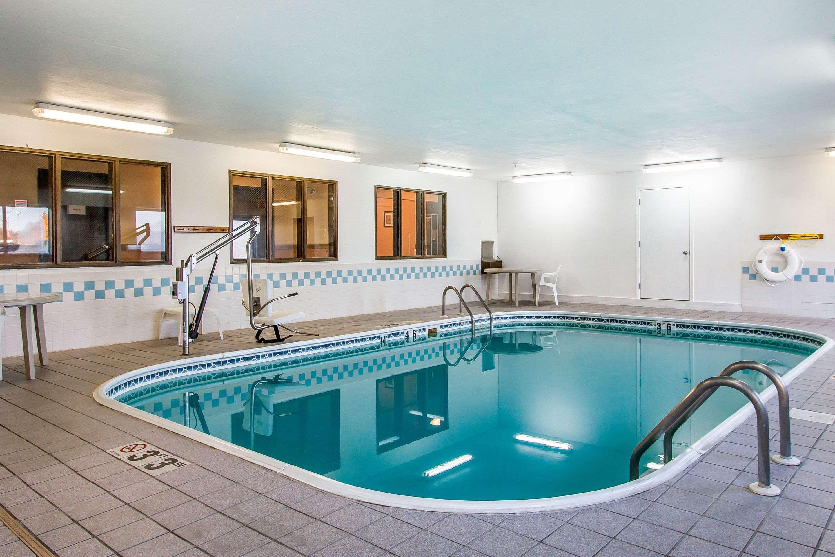 Econo Lodge & Suites Pekin Kültér fotó